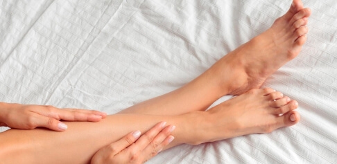 Îngrijirea pielii picioarelor. Nu fiți leneși.