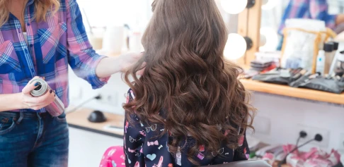 Тенденции укладки 2026: как добиться объёма и текстуры, не повреждая волосы?