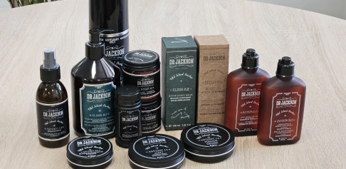 Dr. Jackson: îngrijire masculină care nu mimează masculinitatea