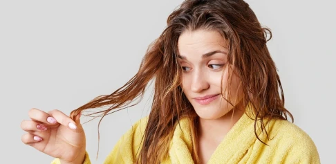Сожжённые утюжком или краской волосы: как восстановить их с помощью протеинов